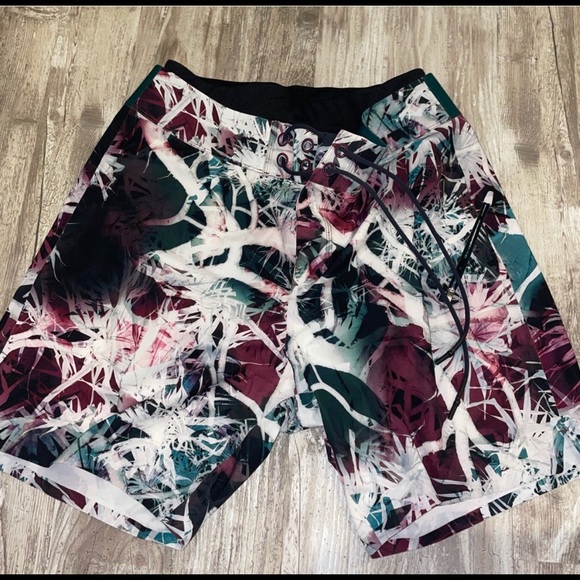 Lululemon Board Short - Picture 4 of 4